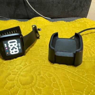 Fitbit Versa Smartwatch