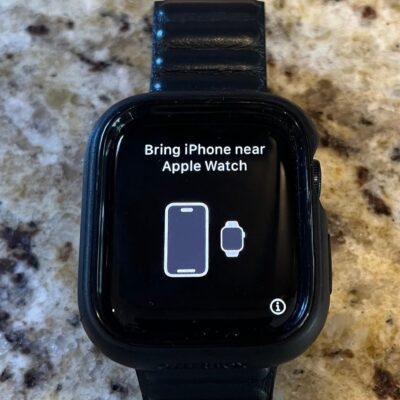 Apple Series’s 8 Watch with extra apple bands