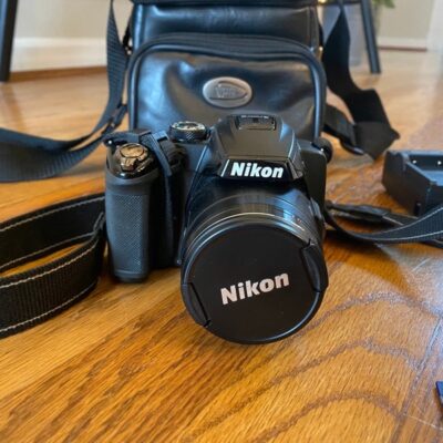 Nikon Coolpix P500 12.1 megapixels Wide 36x zoom with case and accessories