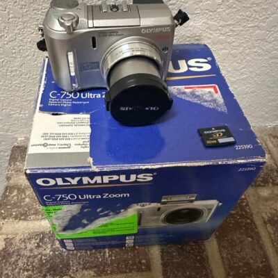 Olympus C-750