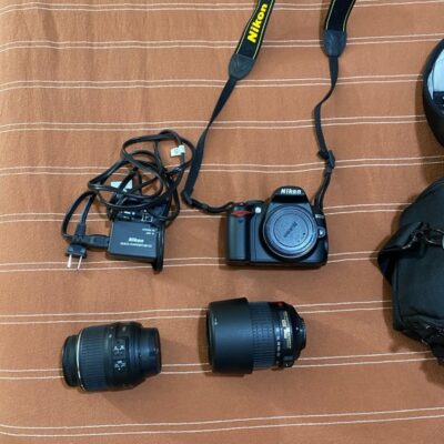 NIKON D3000 DSLR AF-S DX 18-55mm f/3.5-5.6 55-200mm f/4-5.6 Double Zoom Lens kit