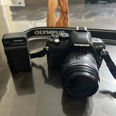 Olympus Black E-420 Digital Camera