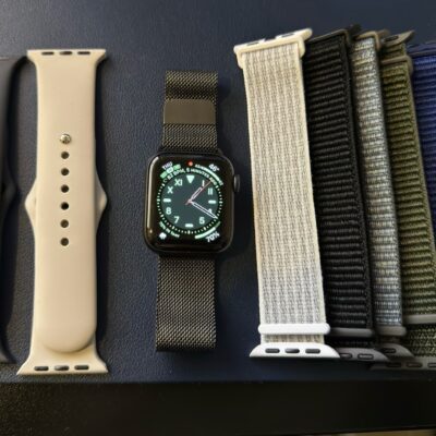 Apple Watch SE 40mm with Graphite milanese loop