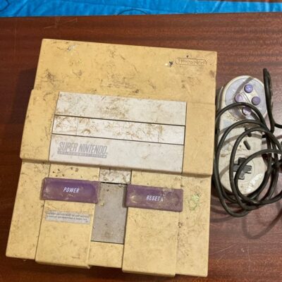 console Super old used Nintendo