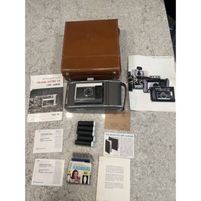Vintage Polaroid Land Camera Model J66 Box, Manuals, Bulbs, Accessories Etc