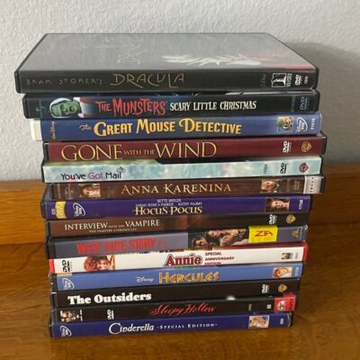 set of 14 movie DVDs good to new condition