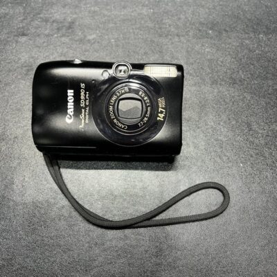 Canon PowerShot SD990 IS 14.7MP Digital Camera