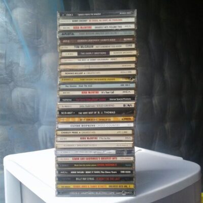 MUSIC CD’ S QTY. 28 NO SCRATCHES COUNTRY