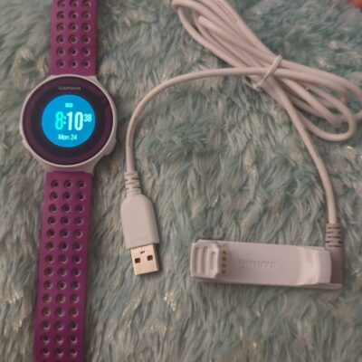 Garmin Forerunner 220 Running Watch (white / violet)