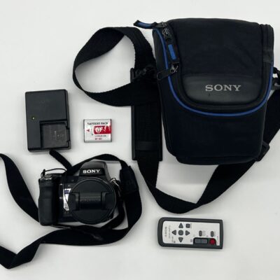 Sony Cybershot DSC-H7 8.1MP Digital Camera w/Remote & Bag