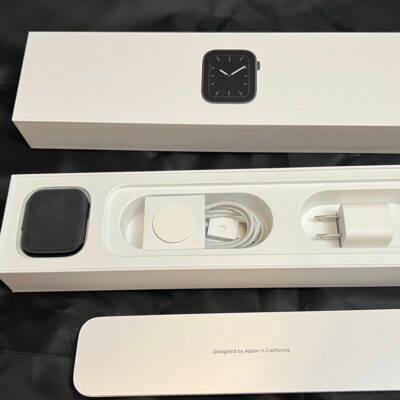 iWatch SERIES 5 Space Gray Aluminum Case Black Sport Band 44MM