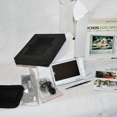 Archos 605 Wi-Fi Portable Media Player -30 GB New Needs Power Cable w4b