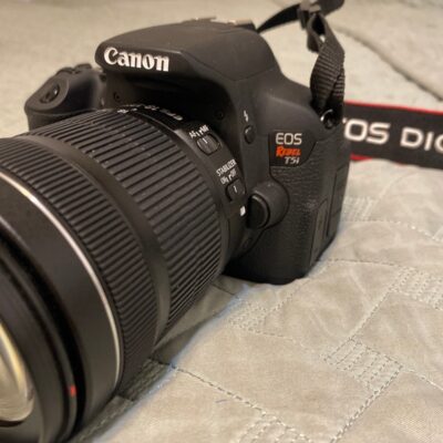 Canon EOS REBEL T5i with lens kit