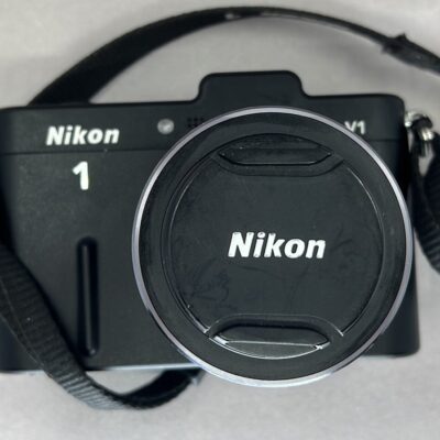 Nikon 1 v1 digital cameras with 1 Nikkor 10-30